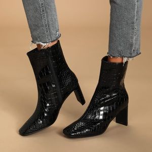 NWOT Lulu’s Believable Black Croc Embossed Booties